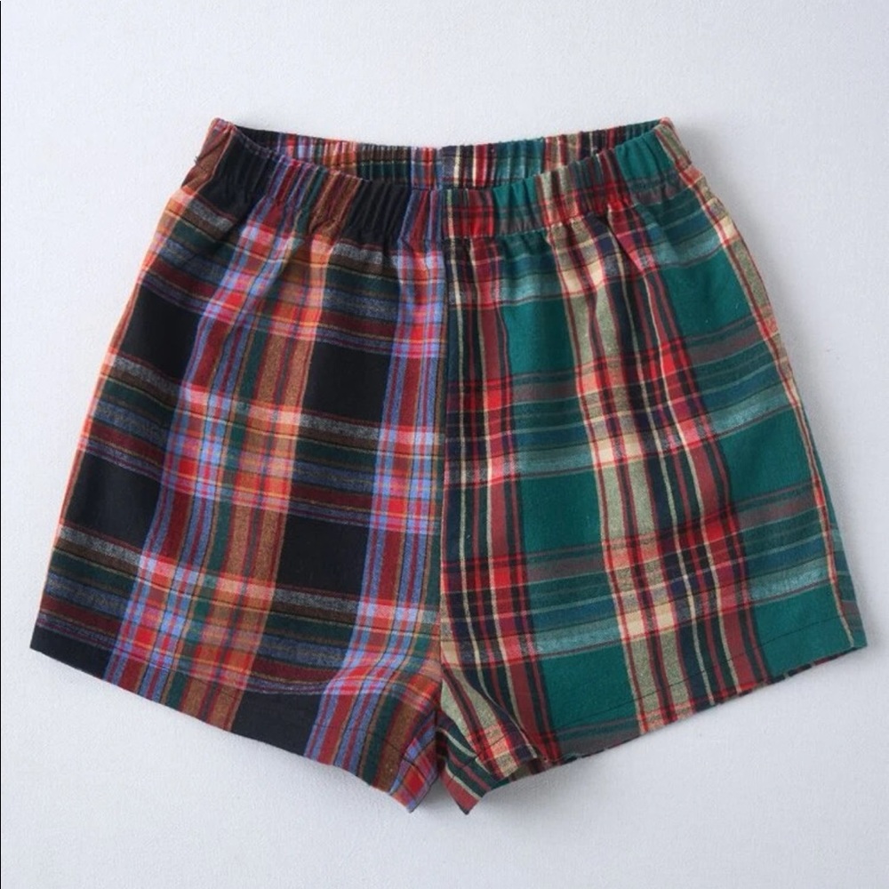 Elastic Waist Shorts - Picture 6 of 9